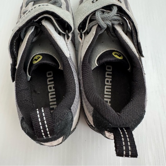 Shimano cycling shoes in Gray and Black - Picture 5 of 9